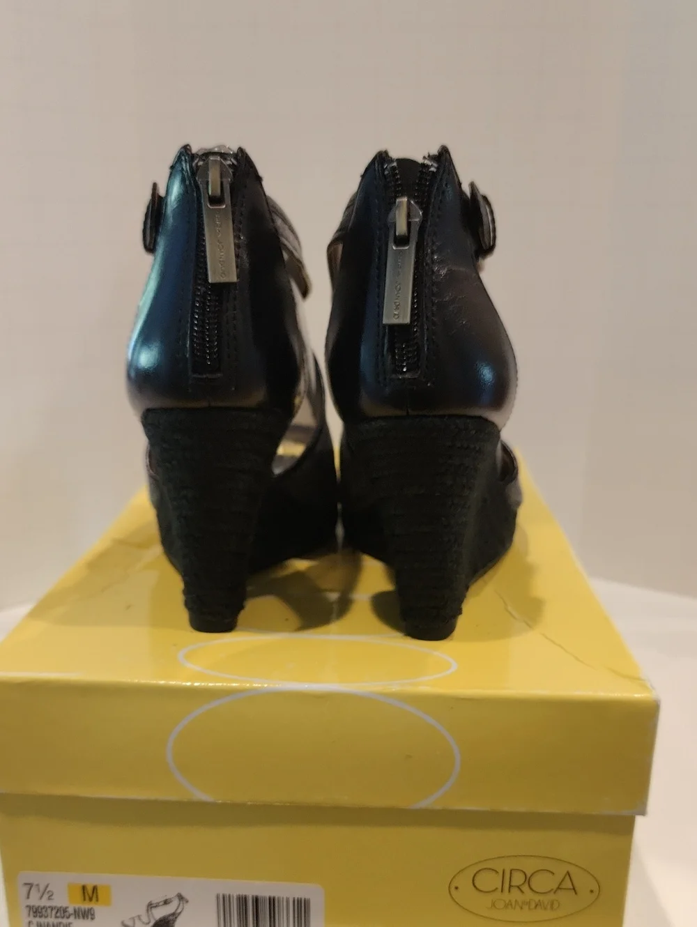 Circa Joan & David CJNandie Women’s Metallic Gray & Black  Wedge Sandals.